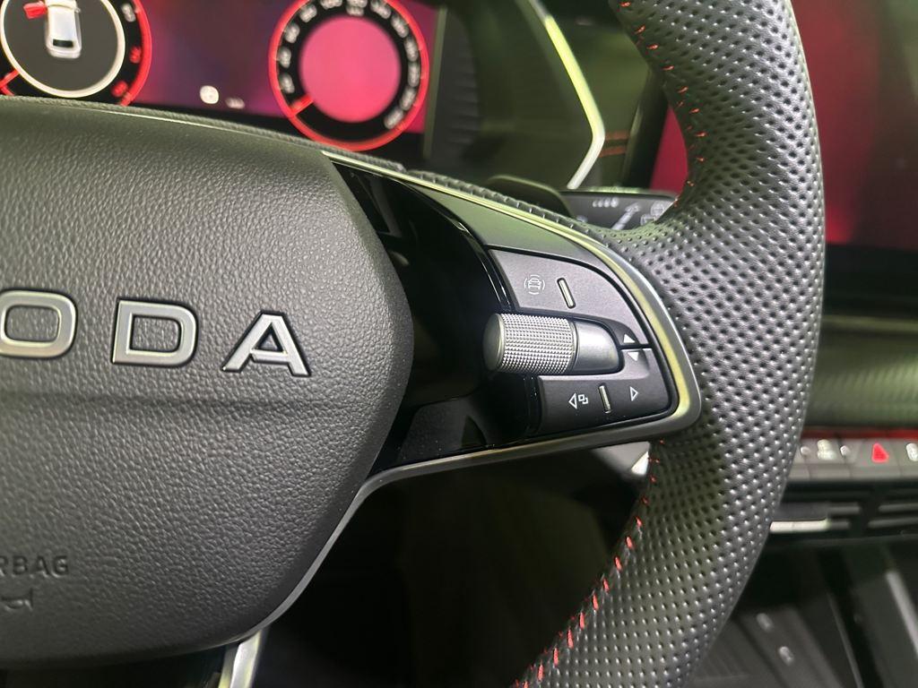 Skoda Octavia Combi 2.0 TSI RS DSG 195 kW (265 CV) - 9