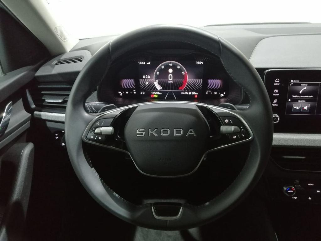 Skoda Kamiq 1.0 TSI Selection DSG 85 kW (115 CV) - 8