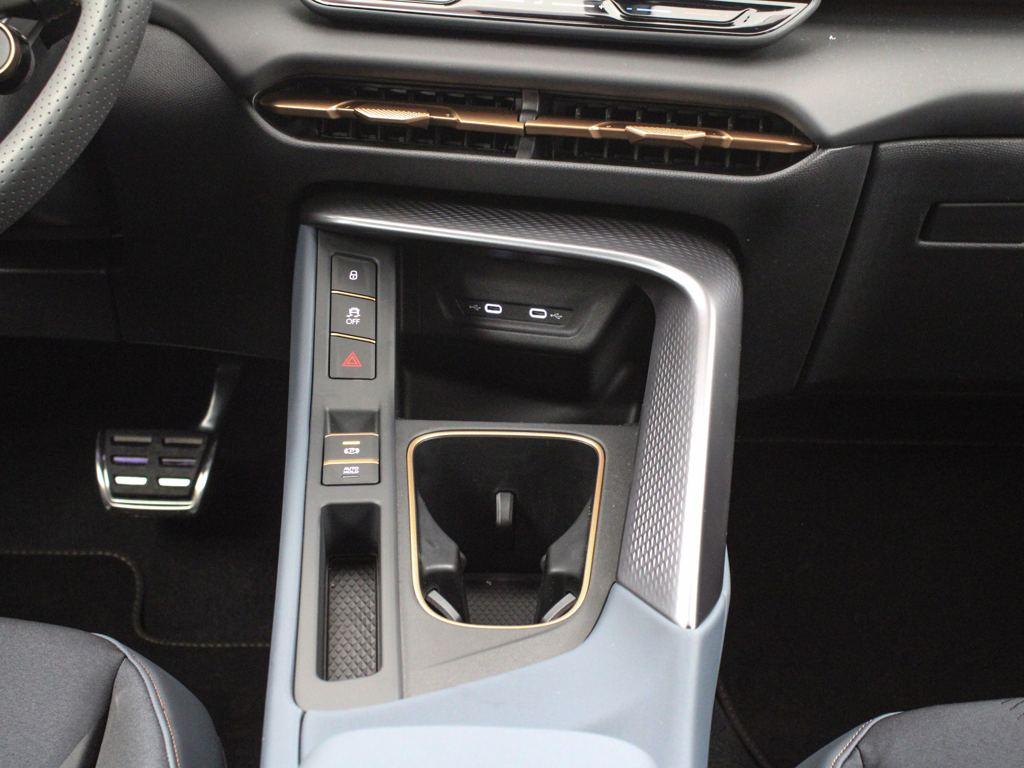 CUPRA Terramar 1.5 TSI e-Hybrid DSG 150 kW (204 CV) - 8