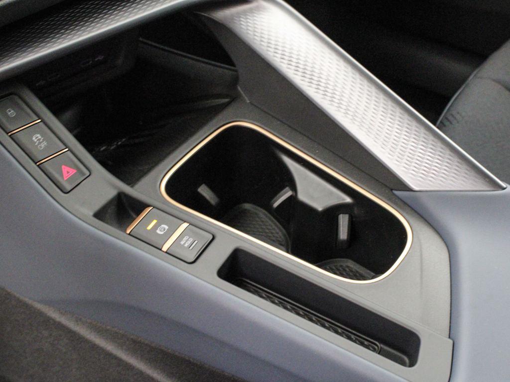 CUPRA Terramar 1.5 TSI e-Hybrid DSG 150 kW (204 CV) - 16