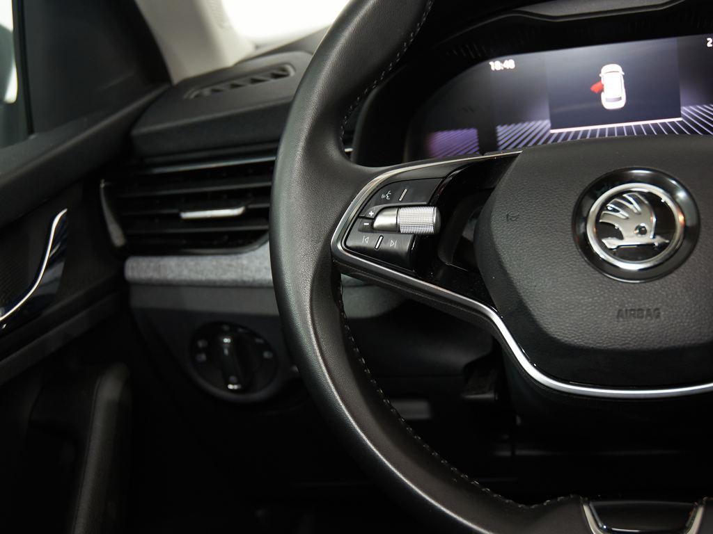 Skoda Kamiq 1.0 TSI Selection 85 kW (115 CV) - 10