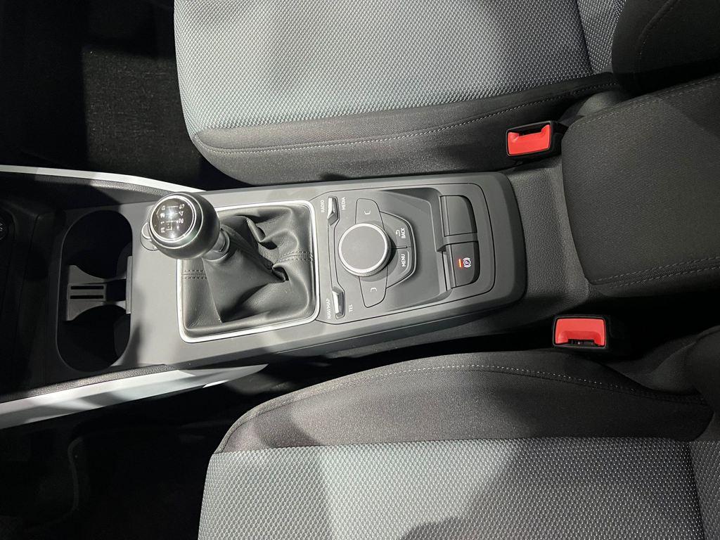 Audi Q2 design 30 TFSI 85 kW (116 CV) - 13