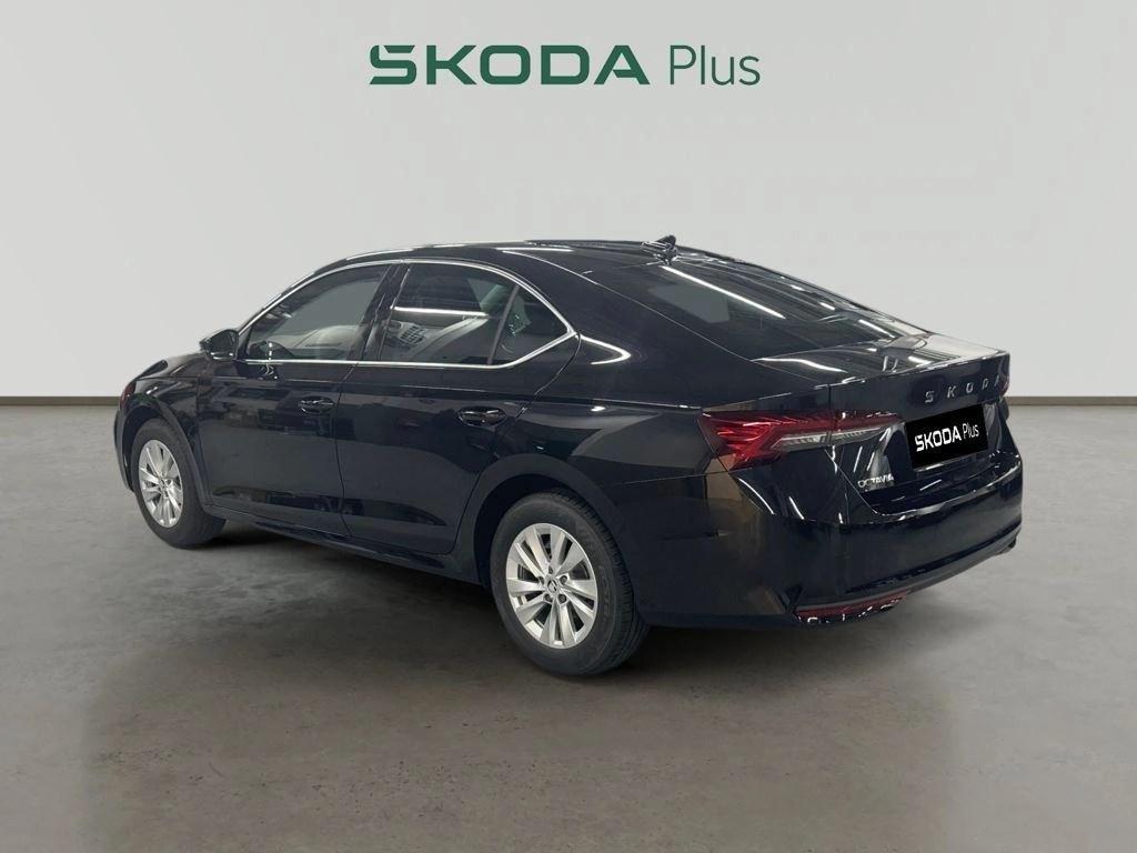 Skoda Octavia 1.5 TSI m-HEV Design DSG 85 kW (116 CV) - 1