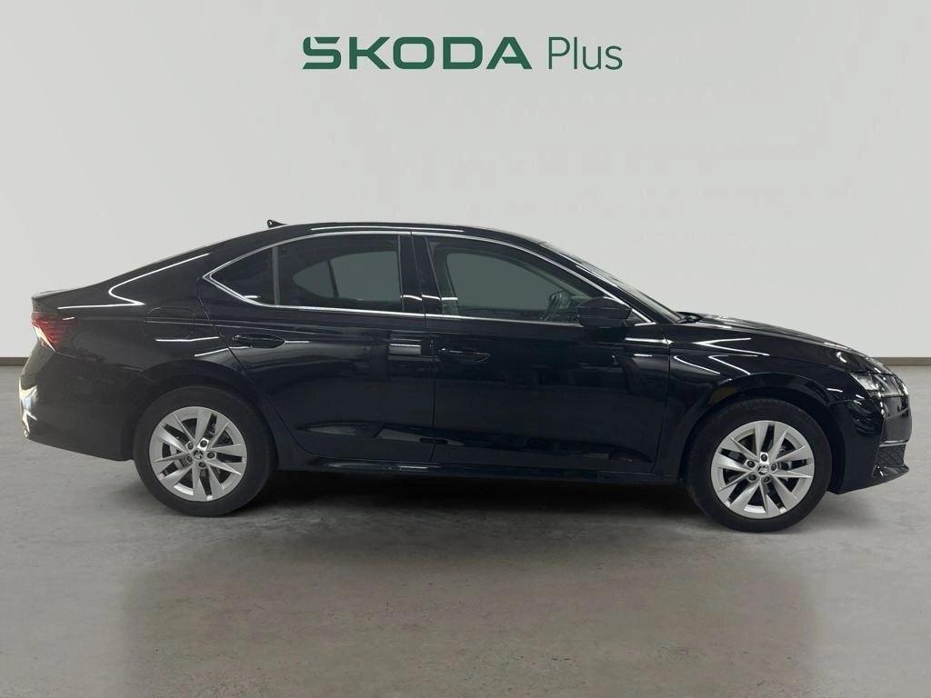 Skoda Octavia 1.5 TSI m-HEV Design DSG 85 kW (116 CV) - 2