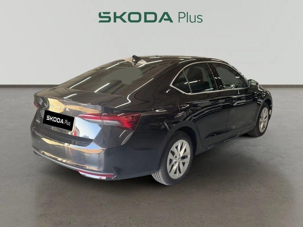 Skoda Octavia 1.5 TSI m-HEV Design DSG 85 kW (116 CV) - 11