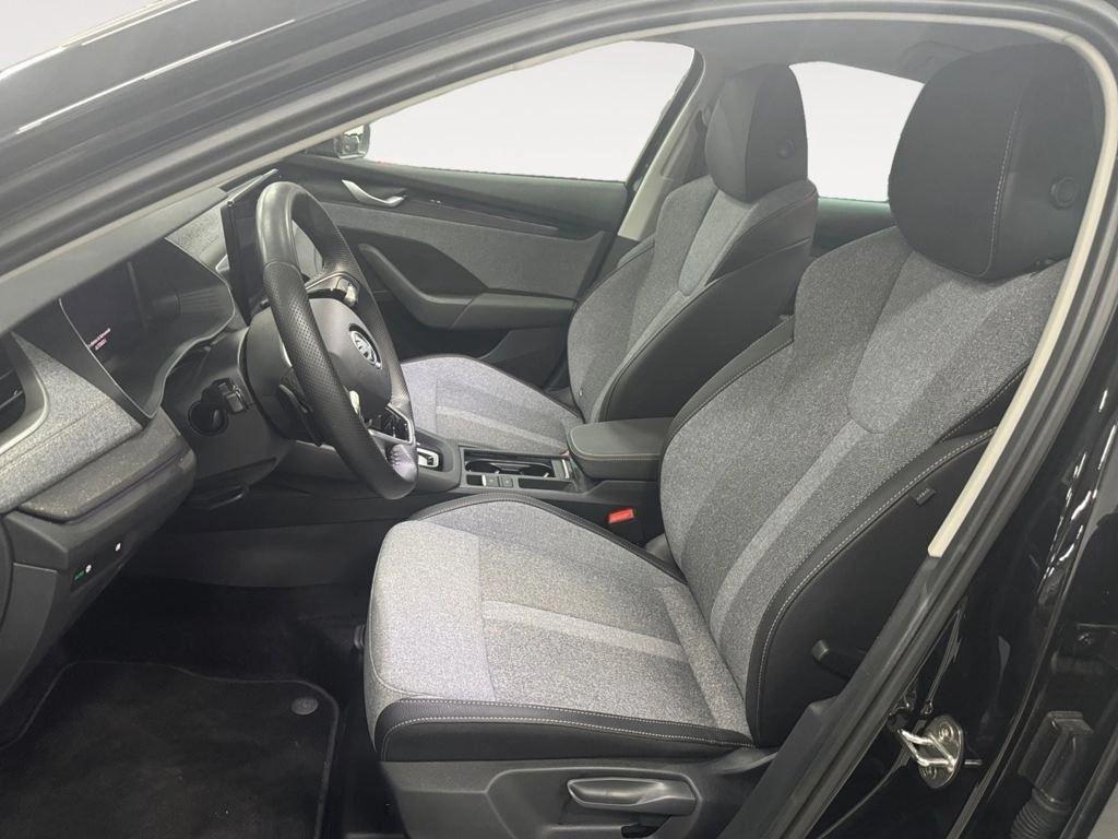 Skoda Octavia 1.5 TSI m-HEV Design DSG 85 kW (116 CV) - 13