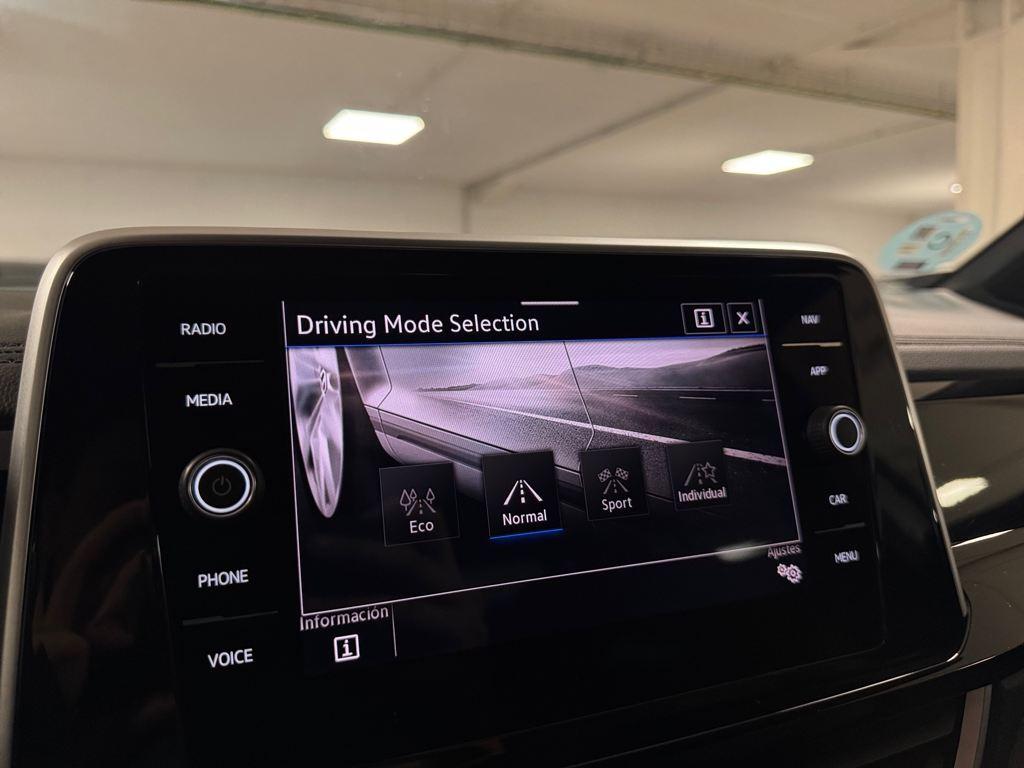 Volkswagen T-Roc R-Line 2.0 TDI 110 kW (150 CV) DSG - 13