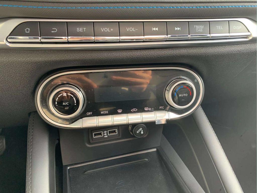 Seres Seres 3 Luxury 120 kW (163 CV) - 13