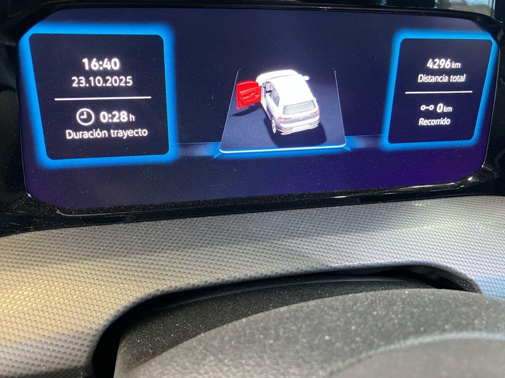 Volkswagen Golf 50 Aniversario 1.5 eTSI 85 kW (116 CV) DSG - 17