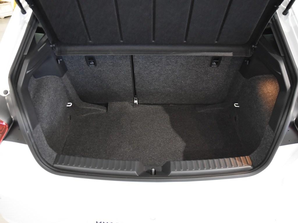 SEAT Ibiza 1.0 TSI Special Edition 85 kW (115 CV) - 6