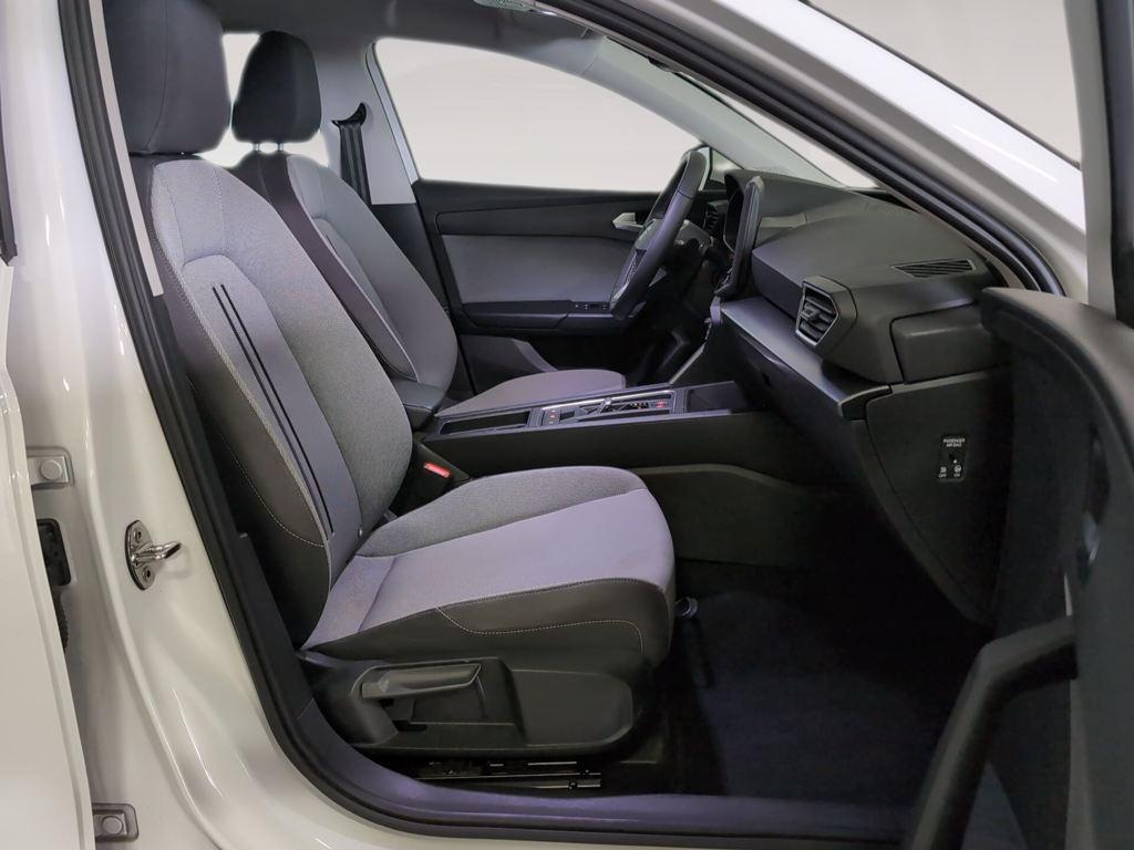 SEAT León 1.5 eTSI Style 25 Aniversario DSG 85 kW (116 CV) - 4