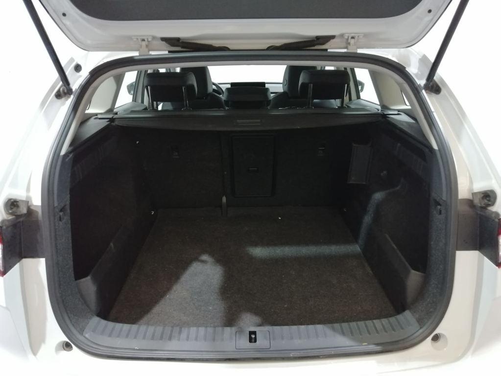 Skoda Enyaq BEV IV 80 150 kW (204 CV) - 6