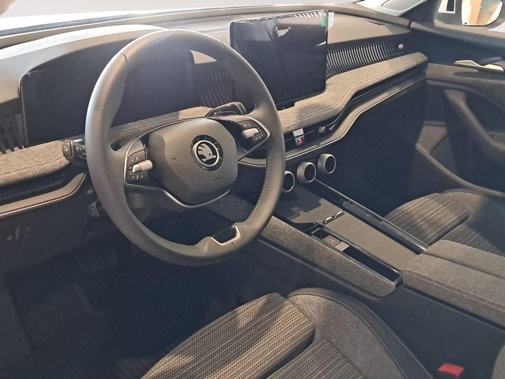 Skoda Superb 1.5 TSI m-HEV Selection DSG 110 kW (150 CV) - 9