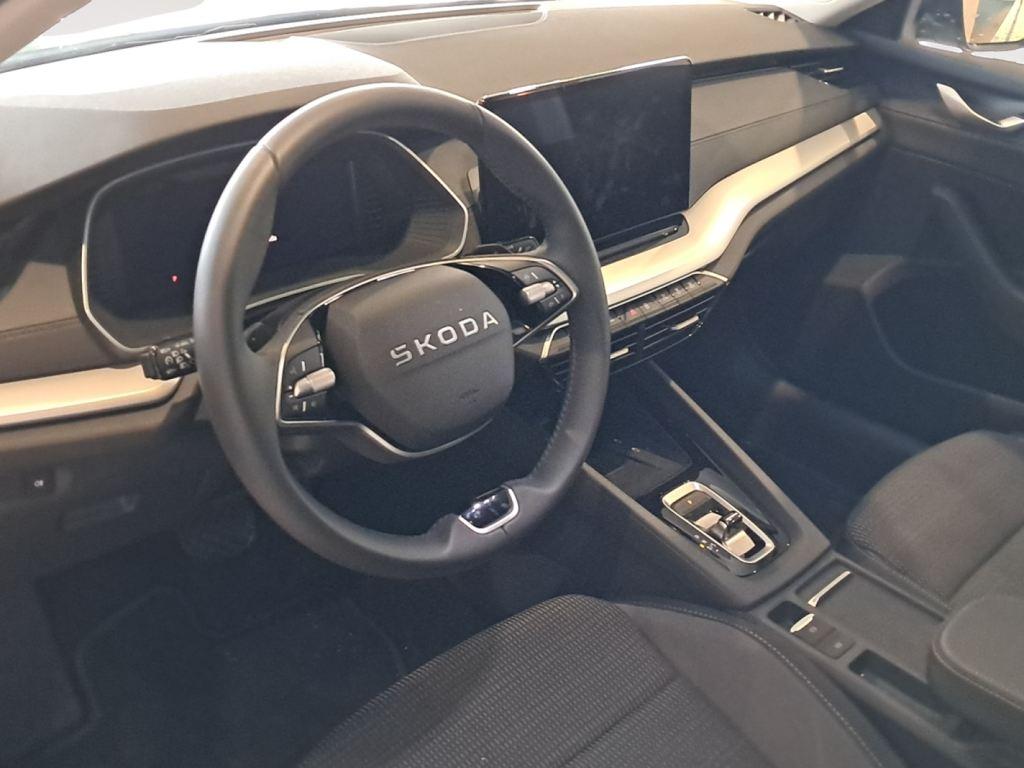 Skoda Octavia 1.5 TSI m-HEV Selection DSG 110 kW (150 CV) - 9