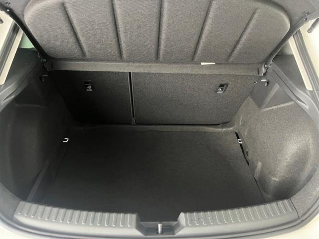 SEAT León 2.0 TDI S&S Style XS 85 kW (115 CV) - 6