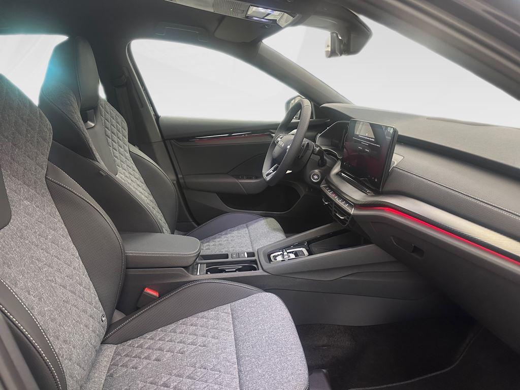 Skoda Octavia Combi 1.5 TSI m-HEV Sportline DSG 110 kW (150 CV) - 4