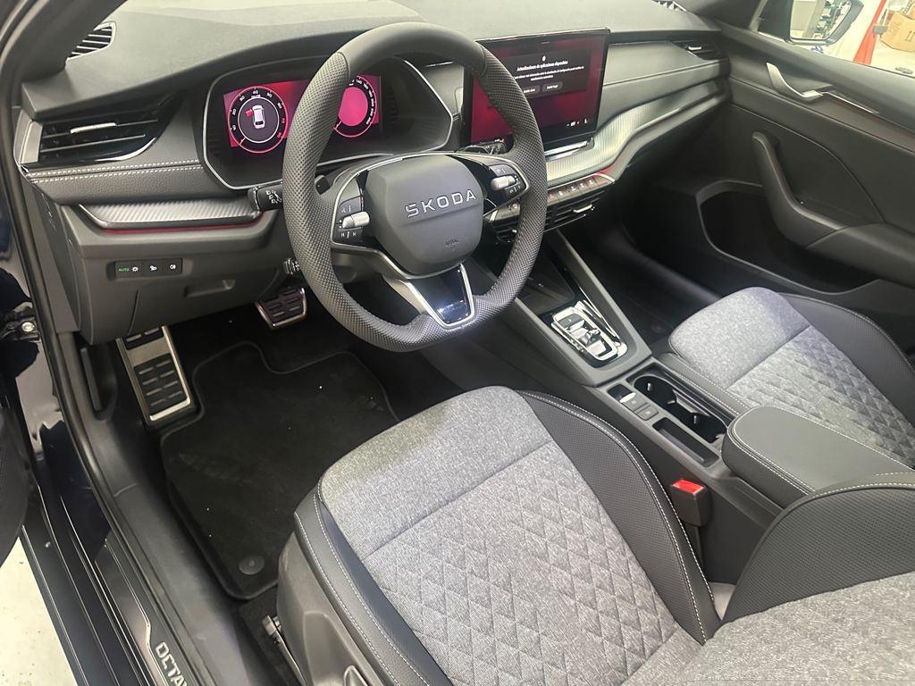 Skoda Octavia Combi 1.5 TSI m-HEV Sportline DSG 110 kW (150 CV) - 12