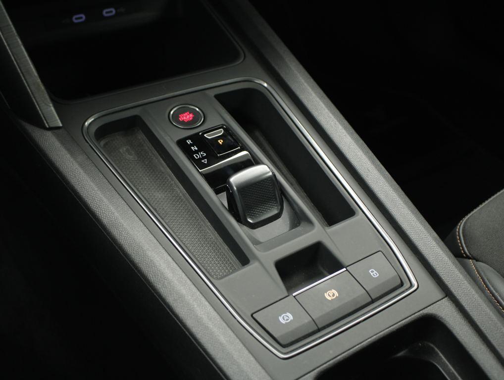 CUPRA Leon Sportstourer 1.5 eTSI DSG 110 kW (150 CV) - 9