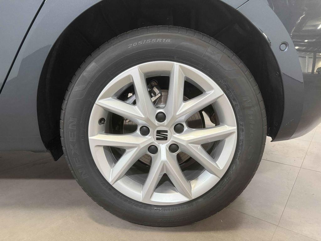 SEAT León 1.5 eTSI Style 25 Aniversario DSG 85 kW (116 CV) - 7