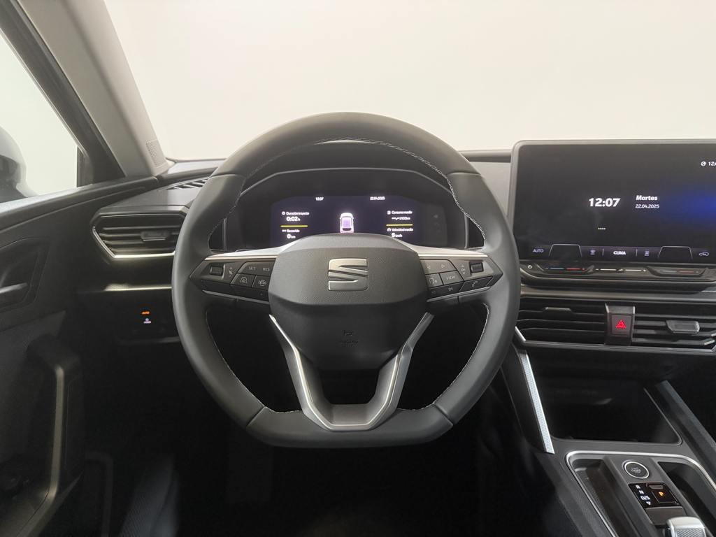 SEAT León 1.5 eTSI Style 25 Aniversario DSG 85 kW (116 CV) - 9