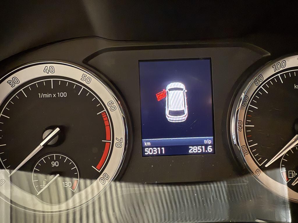 Skoda Karoq 1.0 TSI Ambition 85 kW (115 CV) - 8