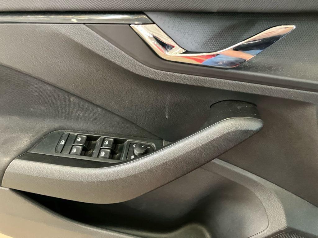 Skoda Kamiq 1.0 TSI Selection 85 kW (115 CV) - 11