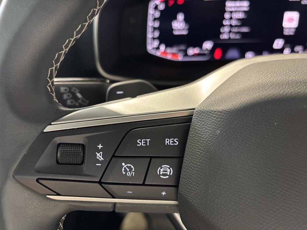 SEAT León 1.5 eTSI S&S Style Special Edition Vision DSG 110 kW (150 CV) - 10