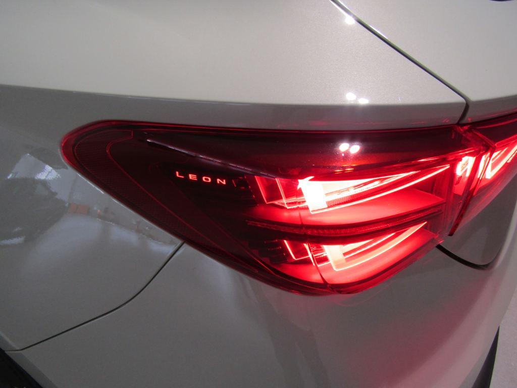 CUPRA León 1.5 TSI e-Hybrid 150 kW (204 CV) DSG - 16