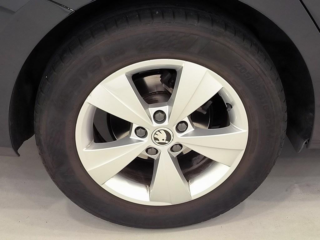 Skoda Octavia 1.0 TSI mHEV Ambition DSG 81 kW (110 CV) - 7