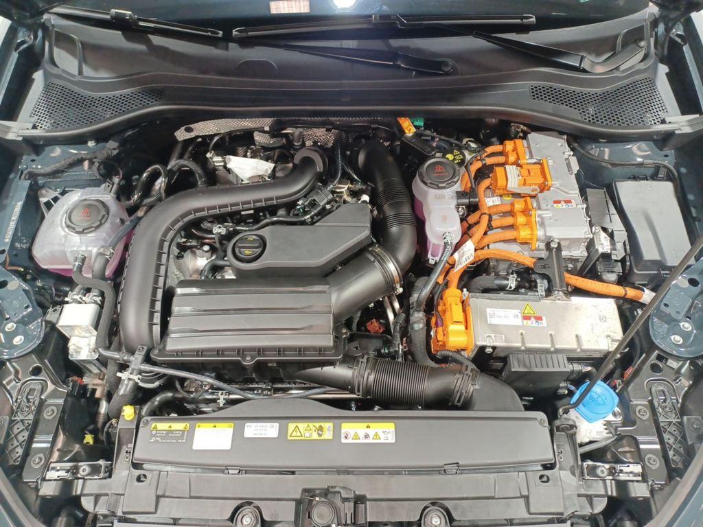 SEAT León 1.5 TSI e-Hybrid FR XM DSG 150 kW (204 CV) - 17