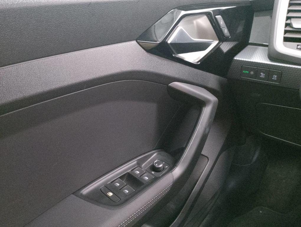 Audi A1 Sportback Adrenalin edition 30 TFSI 81 kW (110 CV) S tronic - 15