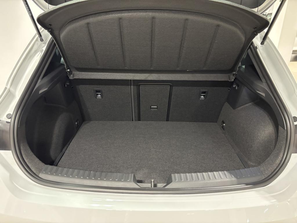 SEAT León 1.5 TSI e-Hybrid FR XM DSG 150 kW (204 CV) - 6