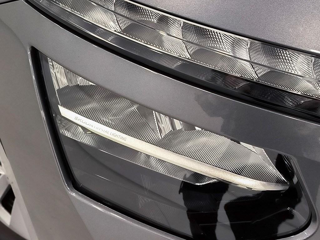 Skoda Kamiq 1.0 TSI Selection DSG 85 kW (115 CV) - 10