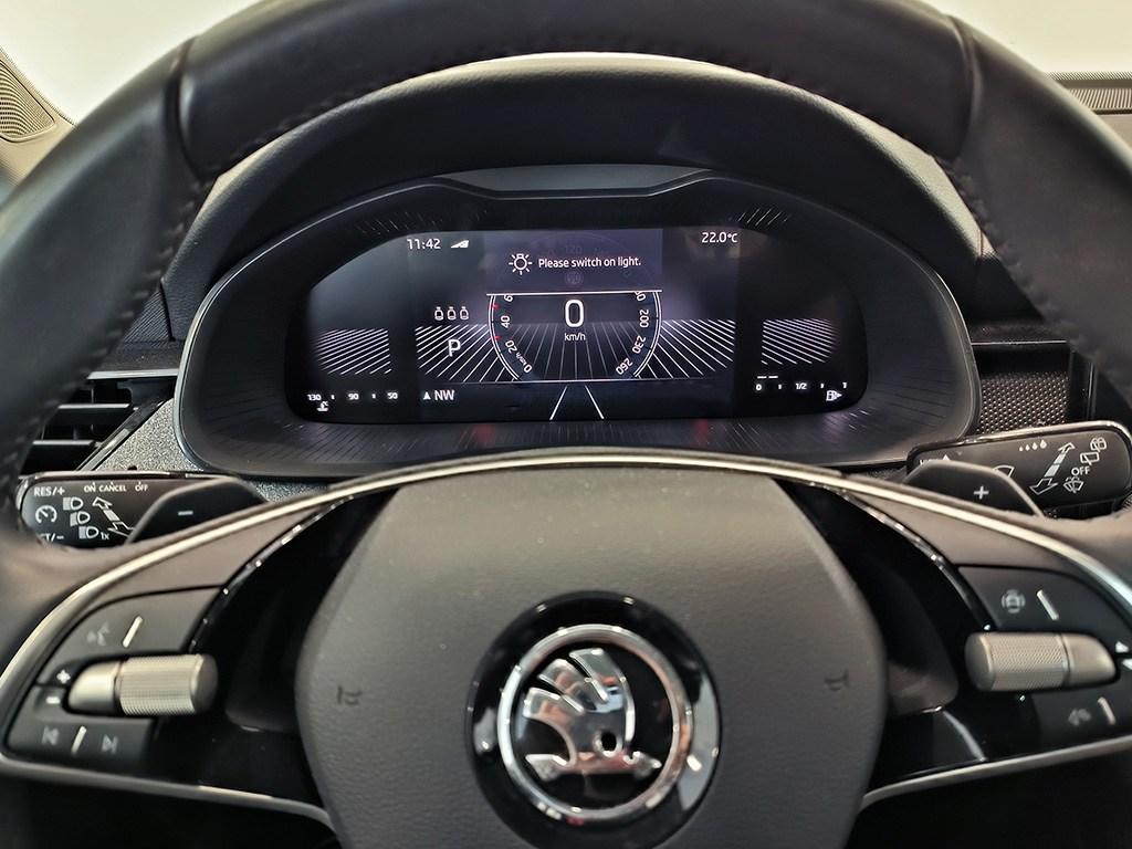 Skoda Kamiq 1.0 TSI Selection DSG 85 kW (115 CV) - 18