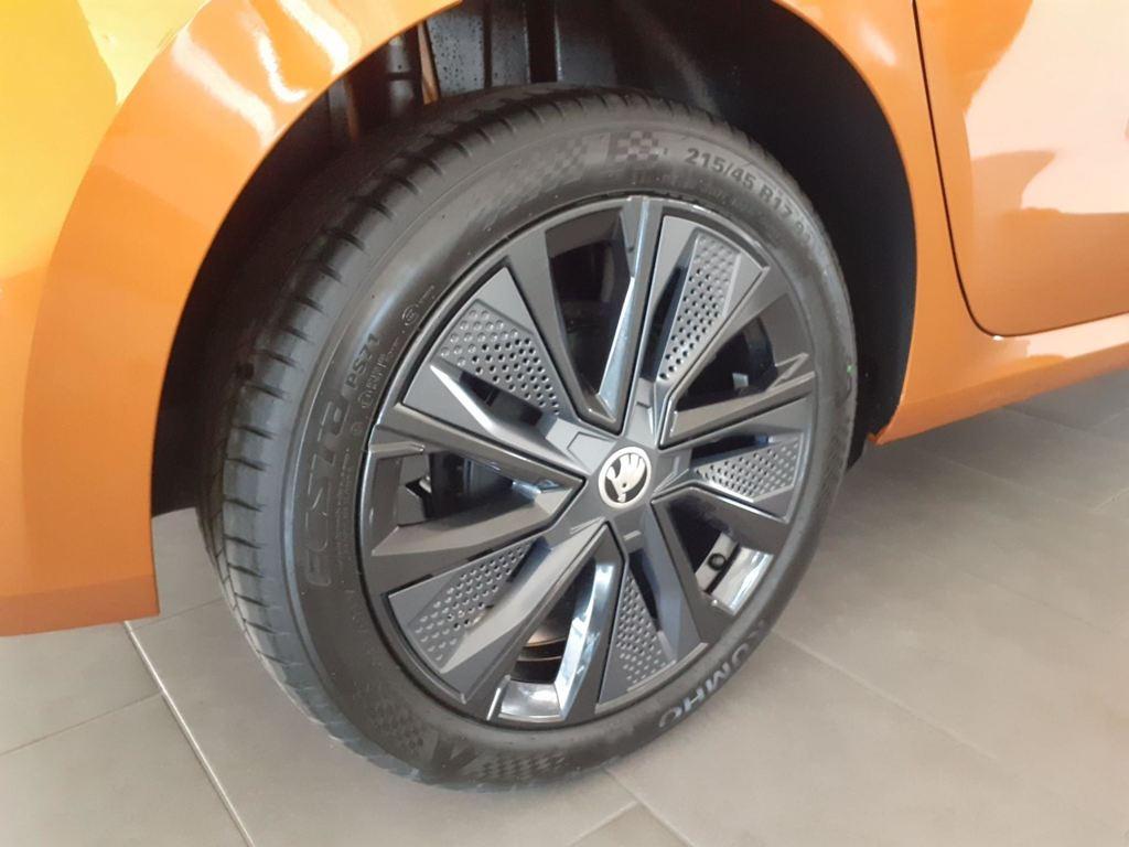 Skoda Fabia 1.0 TSI Design 85 KW (115 CV) - 7