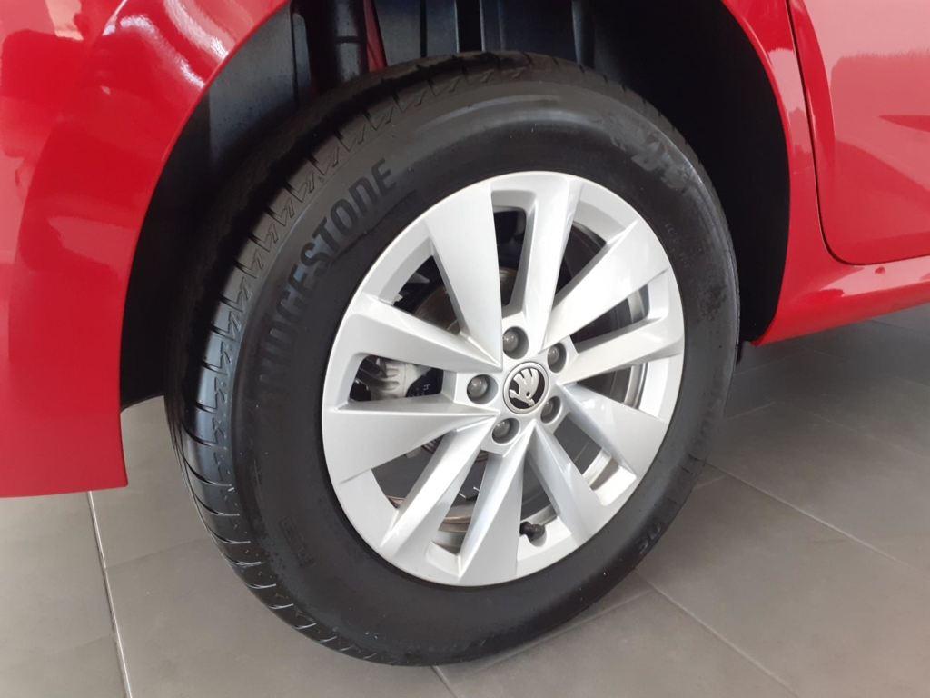 Skoda Kamiq 1.0 TSI Selection DSG 85 kW (115 CV) - 7