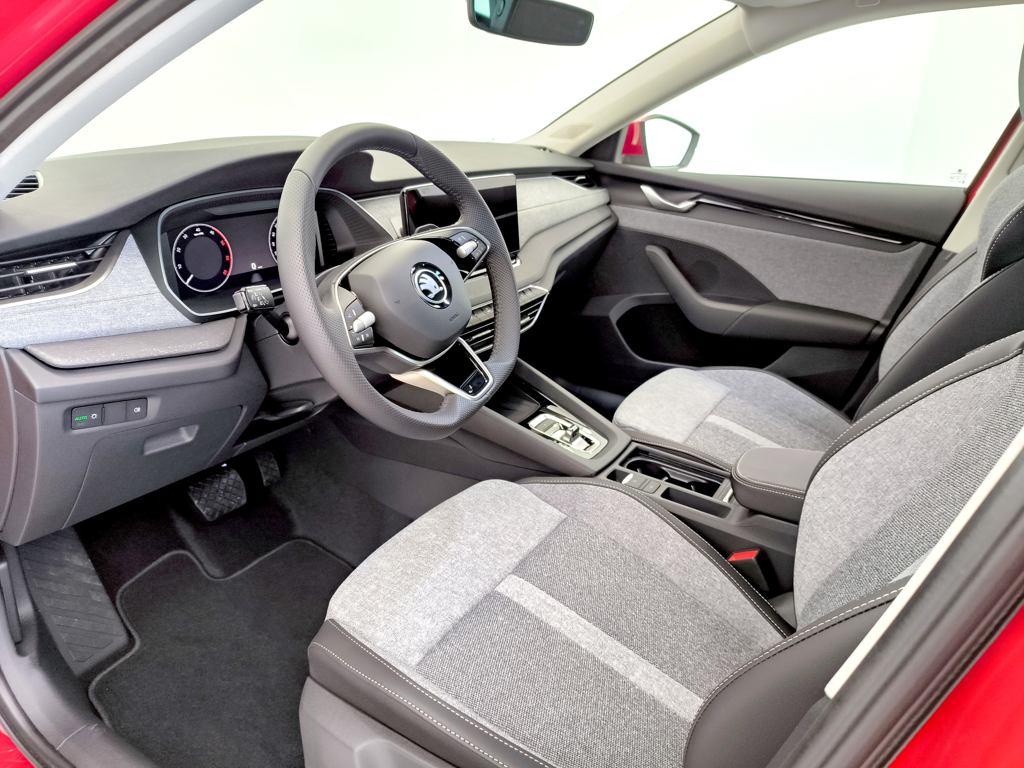 Skoda Octavia Combi 2.0 TDI Design DSG 110 kW (150 CV) - 8