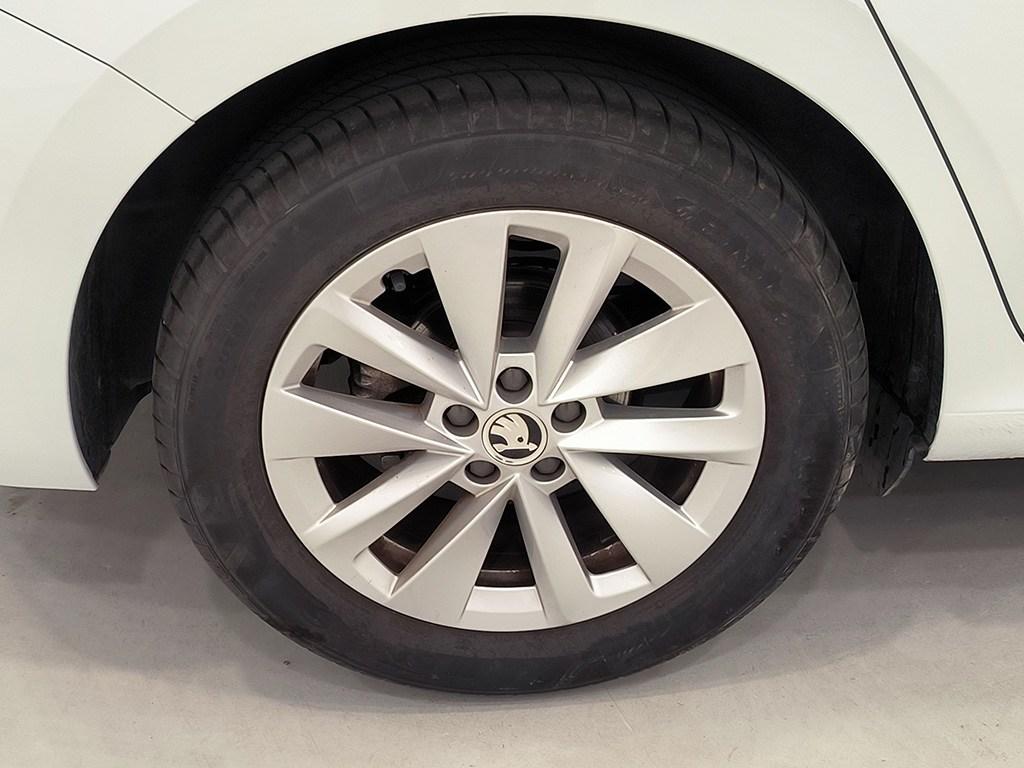 Skoda Scala 1.0 TSI Selection 85 kW (115 CV) - 7