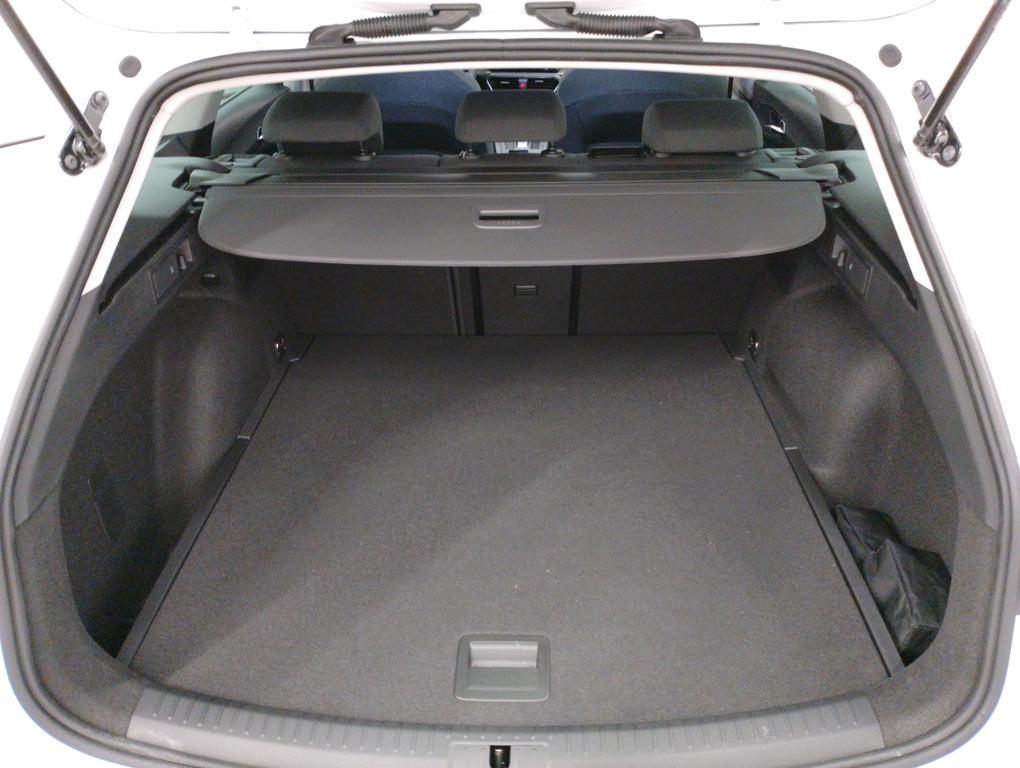 SEAT León ST 1.5 eTSI Style 25 Aniversario DSG 85 kW (116 CV) - 6