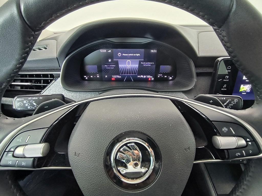 Skoda Kamiq 1.0 TSI Selection DSG 85 kW (115 CV) - 17