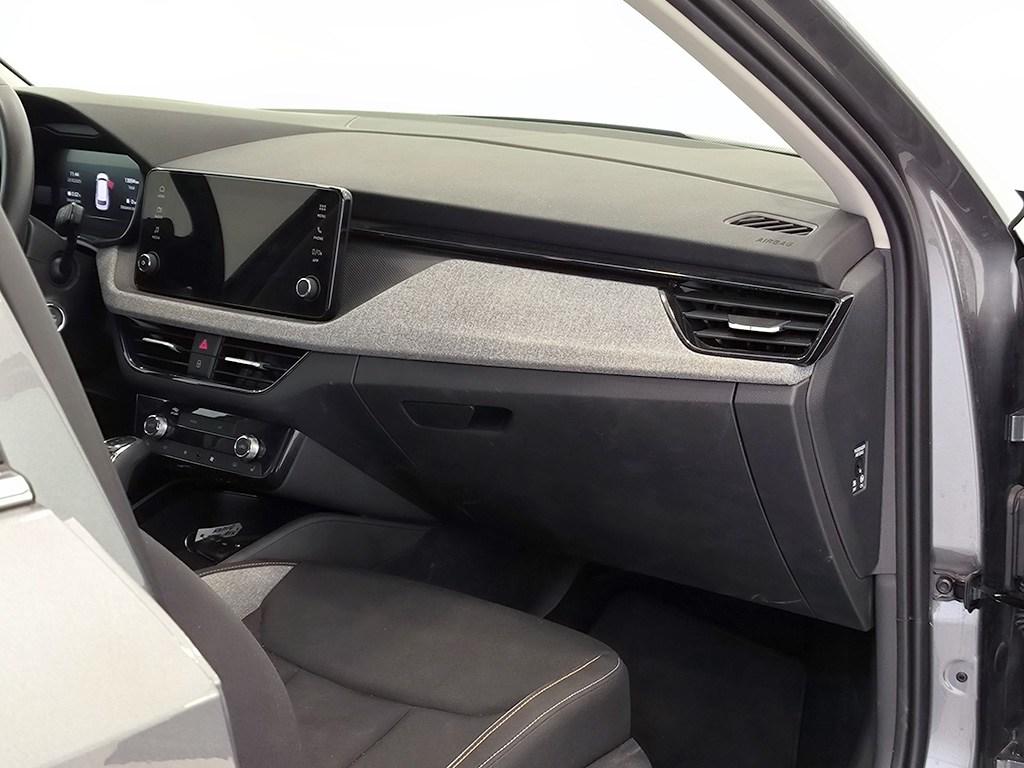 Skoda Kamiq 1.0 TSI Selection DSG 85 kW (115 CV) - 9