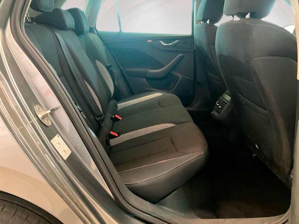 Skoda Kamiq 1.0 TSI Selection 85 kW (115 CV) - 5