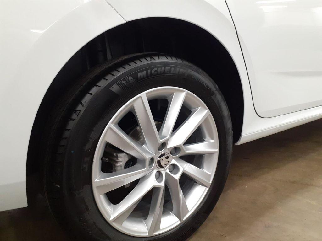 Skoda Kamiq 1.0 TSI Selection DSG 85 kW (115 CV) - 7