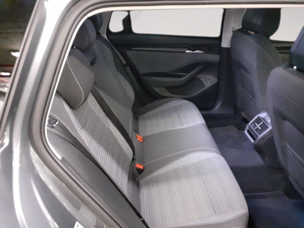 Skoda Superb Combi 2.0 TDI Selection DSG 110 kW (150 CV) - 5