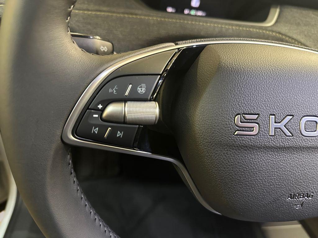 Skoda Elroq 60 63 kWh 150 kW (204 CV) - 8