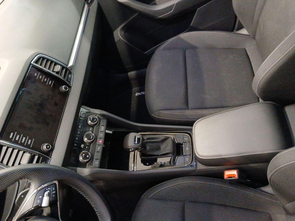 Skoda Karoq 1.5 TSI ACT Design DSG 110 kW (150 CV) - 11