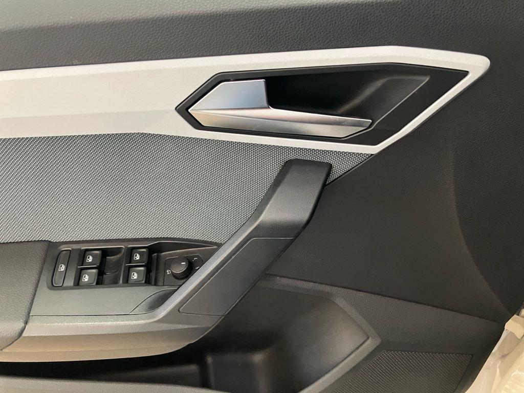 SEAT Ibiza 1.0 TSI Special Edition 85 kW (115 CV) - 11