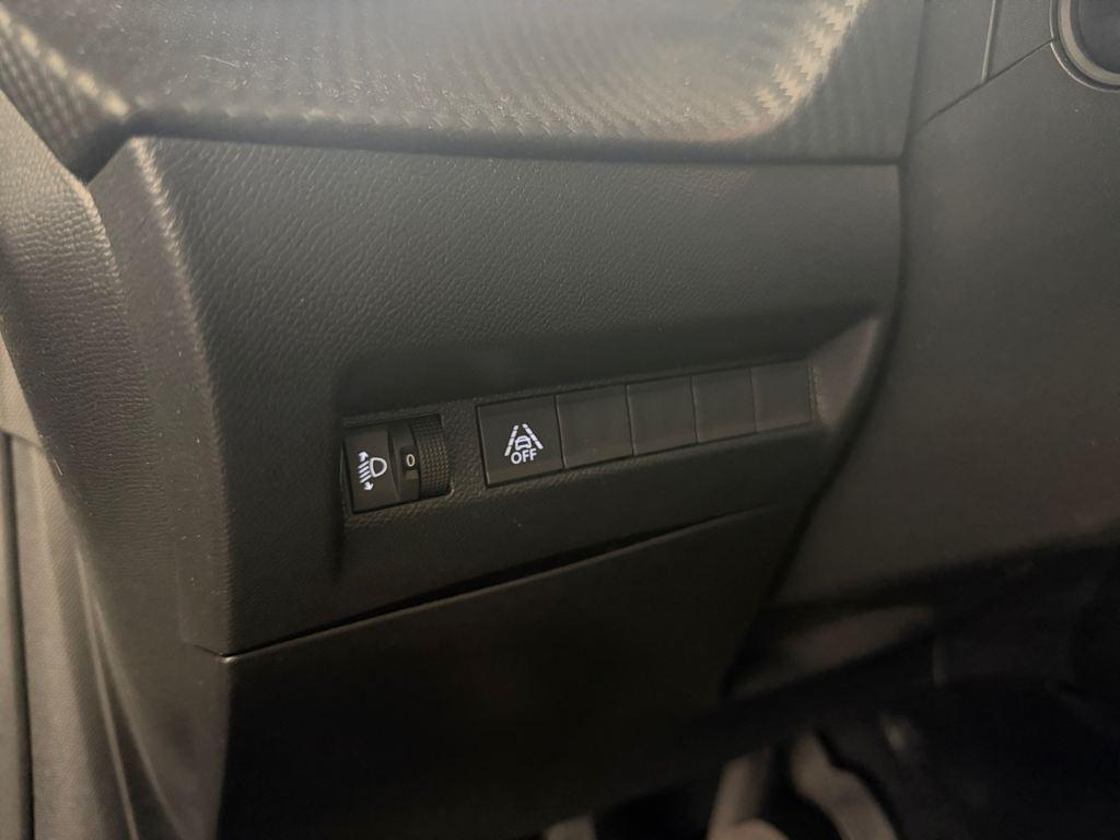 Peugeot 208 BlueHDi 100 Active Pack 75 kW (100 CV) - 10