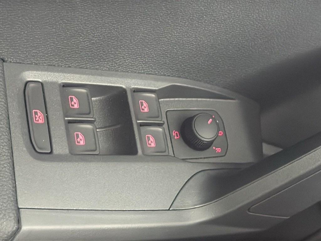 SEAT Arona 1.0 TSI Style Special Edition 85 kW (115 CV) - 8