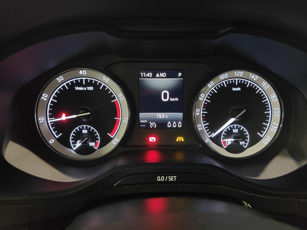 Skoda Karoq 1.5 TSI ACT Style DSG 110 kW (150 CV) - 14